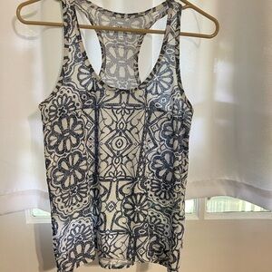 American Eagle Outfitters Blue and Cream Graphic Sleeveless Tank Top